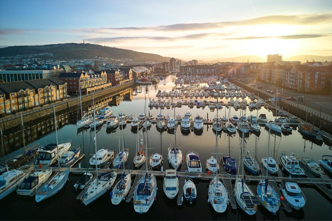 Delta Hotels By Marriott Swansea Exterior foto